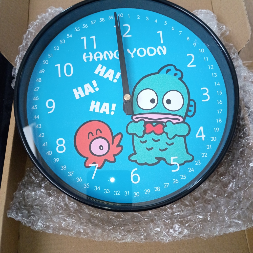 Hang Yoon Cartoon Wall Clock